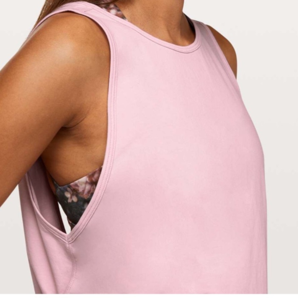 Lululemon Twist Tank - Picture 5 of 7